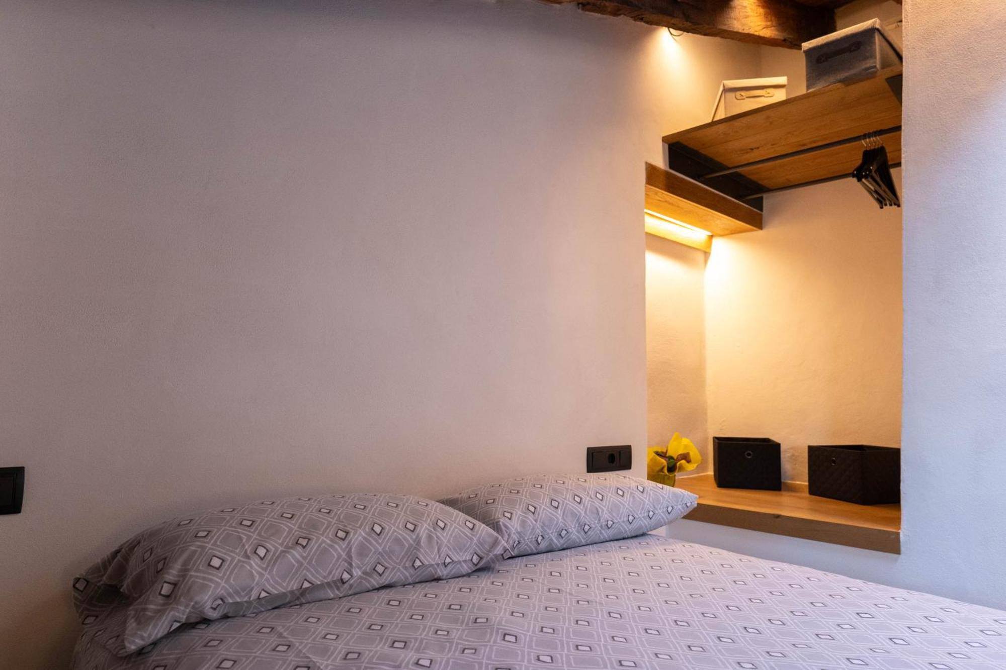 Appartamento Niu De Queralt Vic Esterno foto